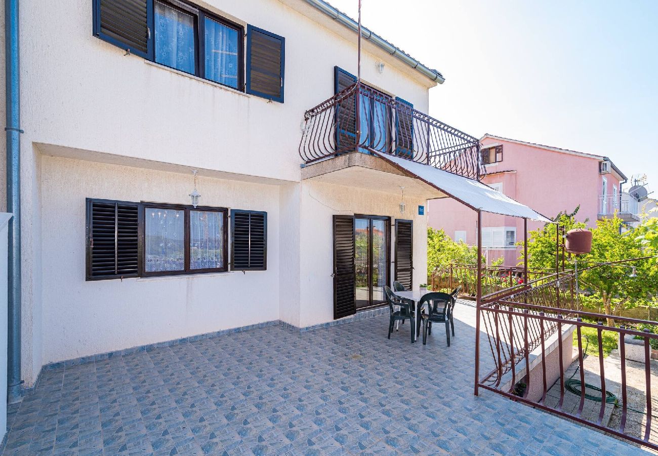 Ferienwohnung in Šibenik-Brodarica - Apartments Jagoda - one bedroom apartment