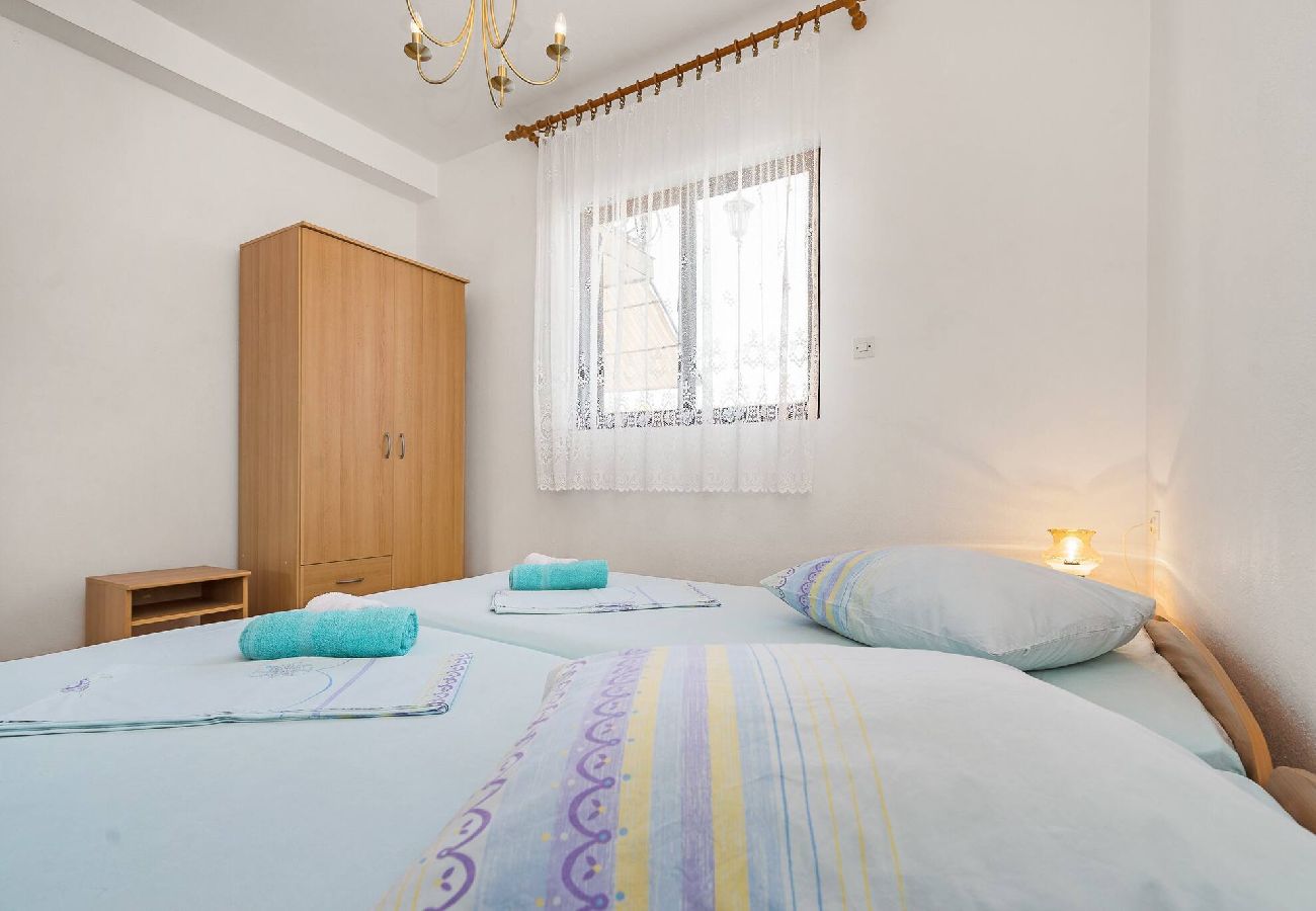 Ferienwohnung in Šibenik-Brodarica - Apartments Jagoda - one bedroom apartment