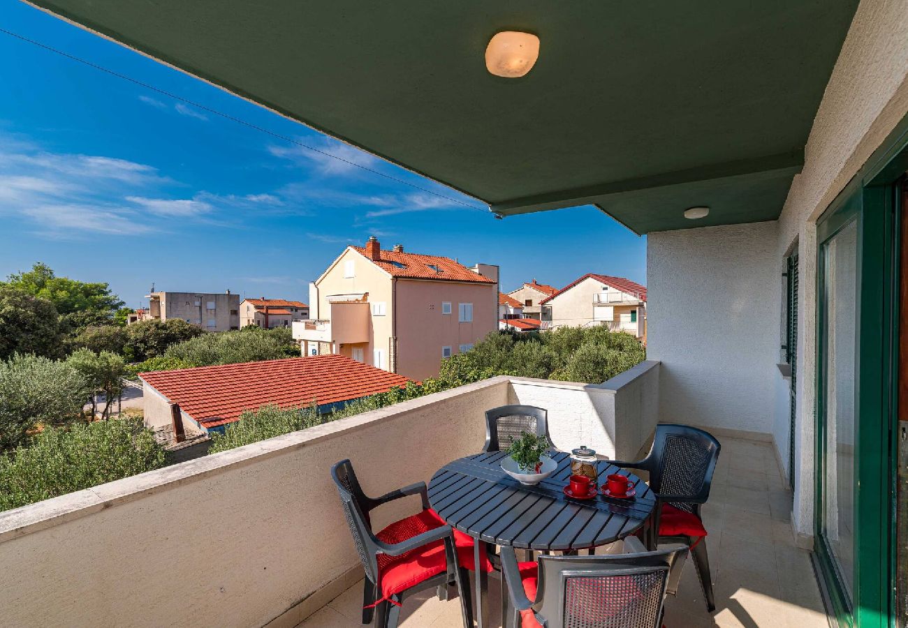 Ferienwohnung in Šibenik-Brodarica - Goranka Apartment - three bedroom apartment with a balcony