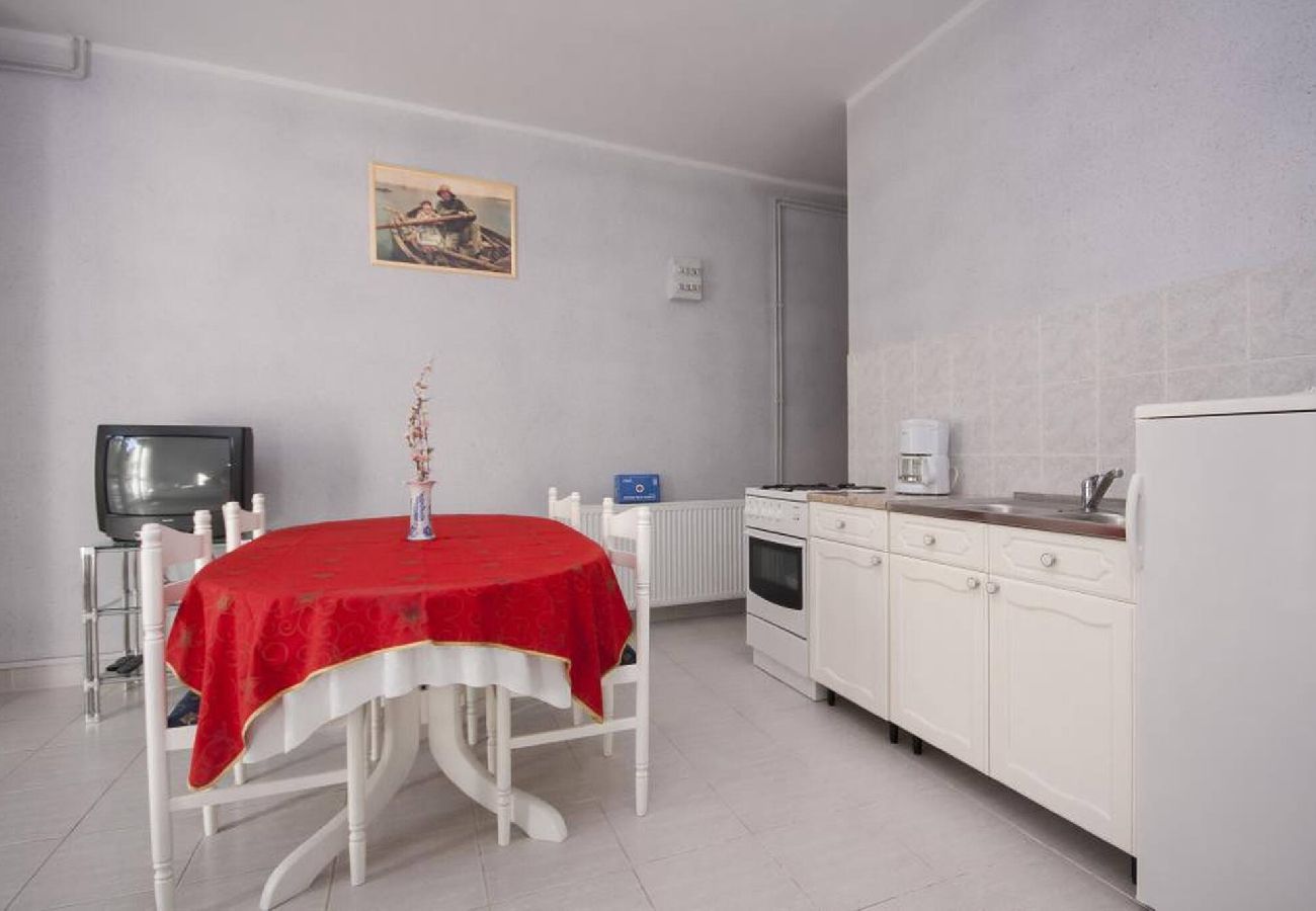 Ferienwohnung in Šibenik-Brodarica - Apartments Zdenka - one bedroom apartment with a terrace A2