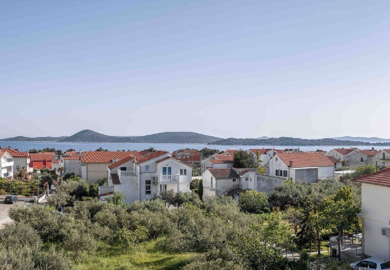 Ferienwohnung in Vodice - Apartments Nikol - two bedroom apartment with a sea view A6