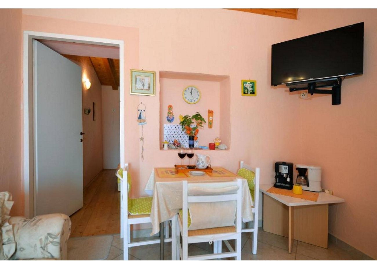 Ferienwohnung in Murter - Apartments Sunce - one bedroom apartment with a sea view (Yellow A1)