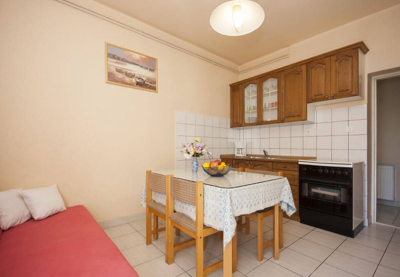 Ferienwohnung in Šibenik-Brodarica - Apartments Zdenka - two bedroom apartment with a terrace A1