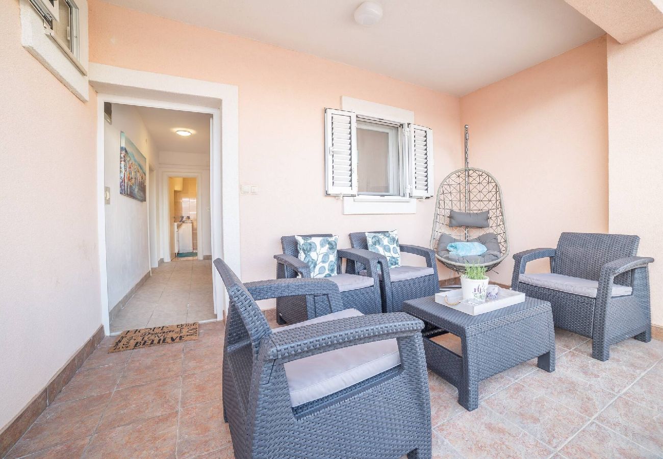 Ferienwohnung in Vodice - Apartments Nikol - two bedroom apartment A1