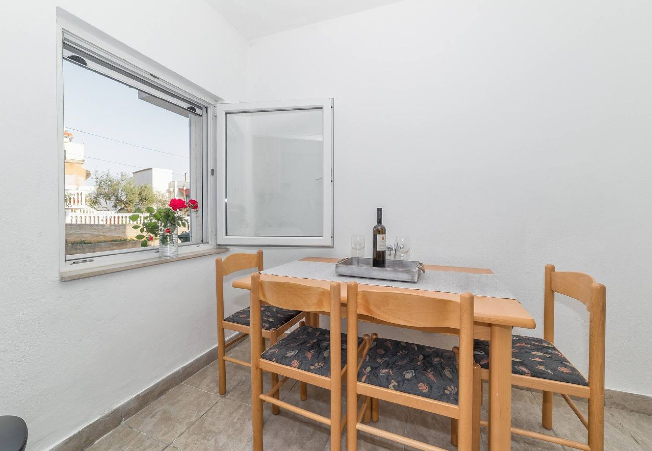 Ferienwohnung in Vodice - Apartments Nikol - two bedroom apartment A1