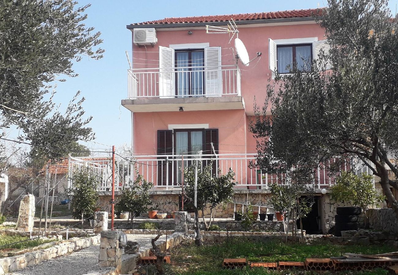 Ferienwohnung in Šibenik-Brodarica - Apartments Bruna - one bedroom apartment with a sea view A1