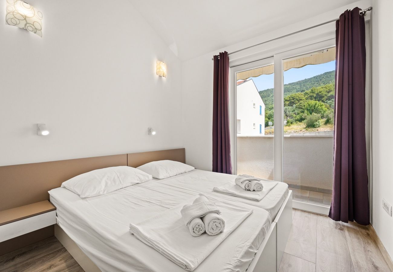 Ferienwohnung in Cres - Entspannung mit Meerblick - FeWo Paula, Insel Cres