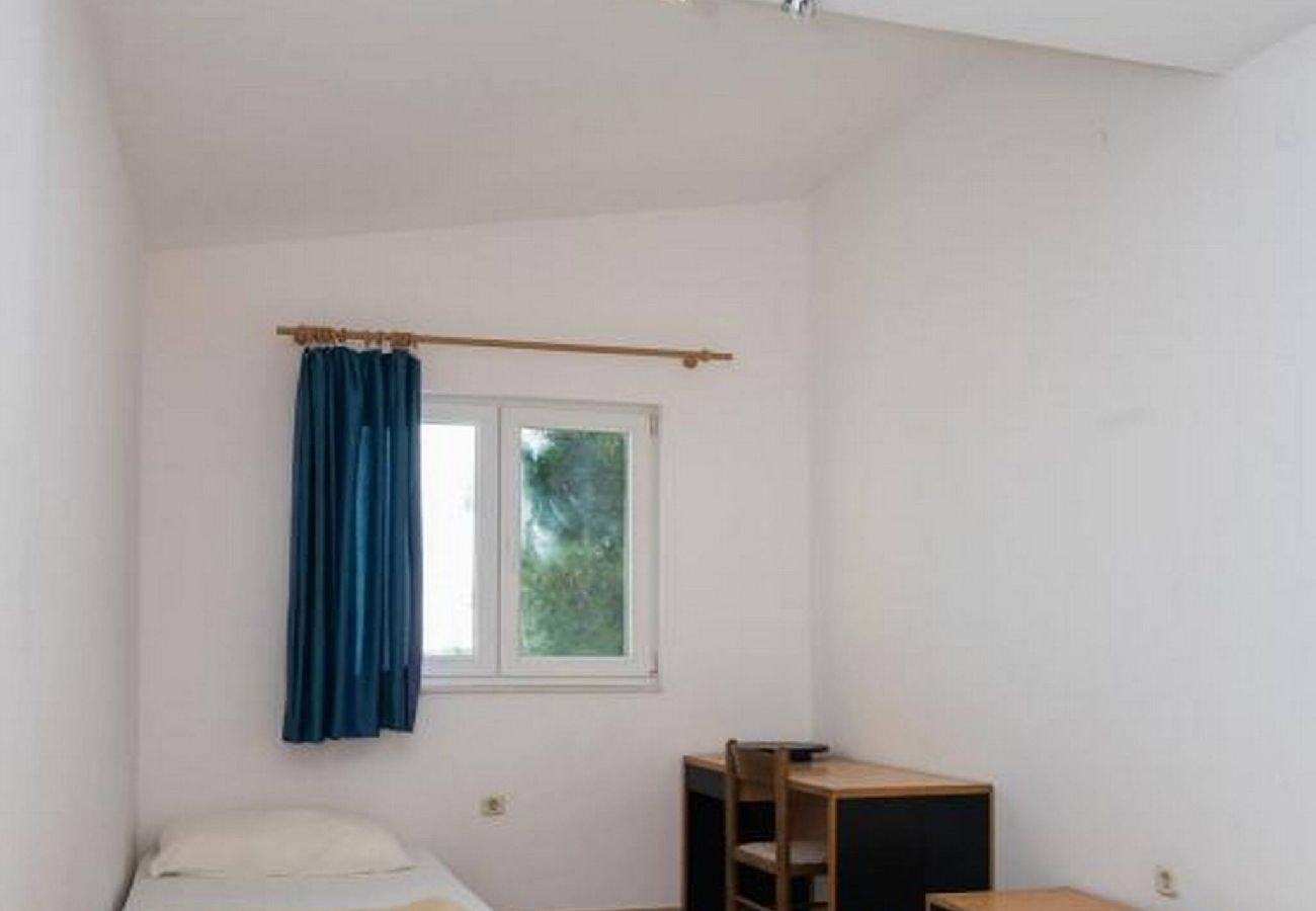 Ferienwohnung in Šibenik-Brodarica - Apartments Gaj Brodarica - A7