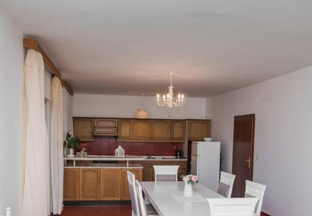 Ferienwohnung in Šibenik-Brodarica - Apartments Gaj Brodarica - A6