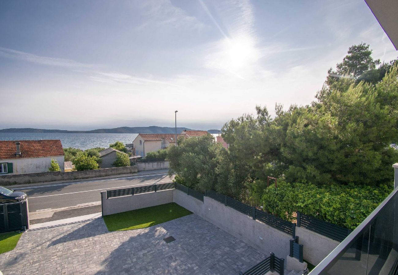 Ferienwohnung in Šibenik-Brodarica - Luxury Apartment Tisa - three bedroom apartment with a sea view