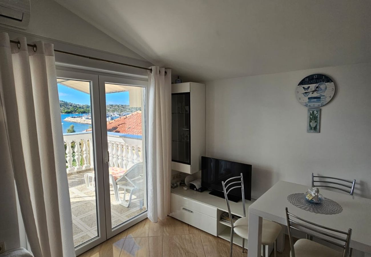 Ferienwohnung in Tribunj - Apartments Olga - one bedroom apartment with a sea view A3