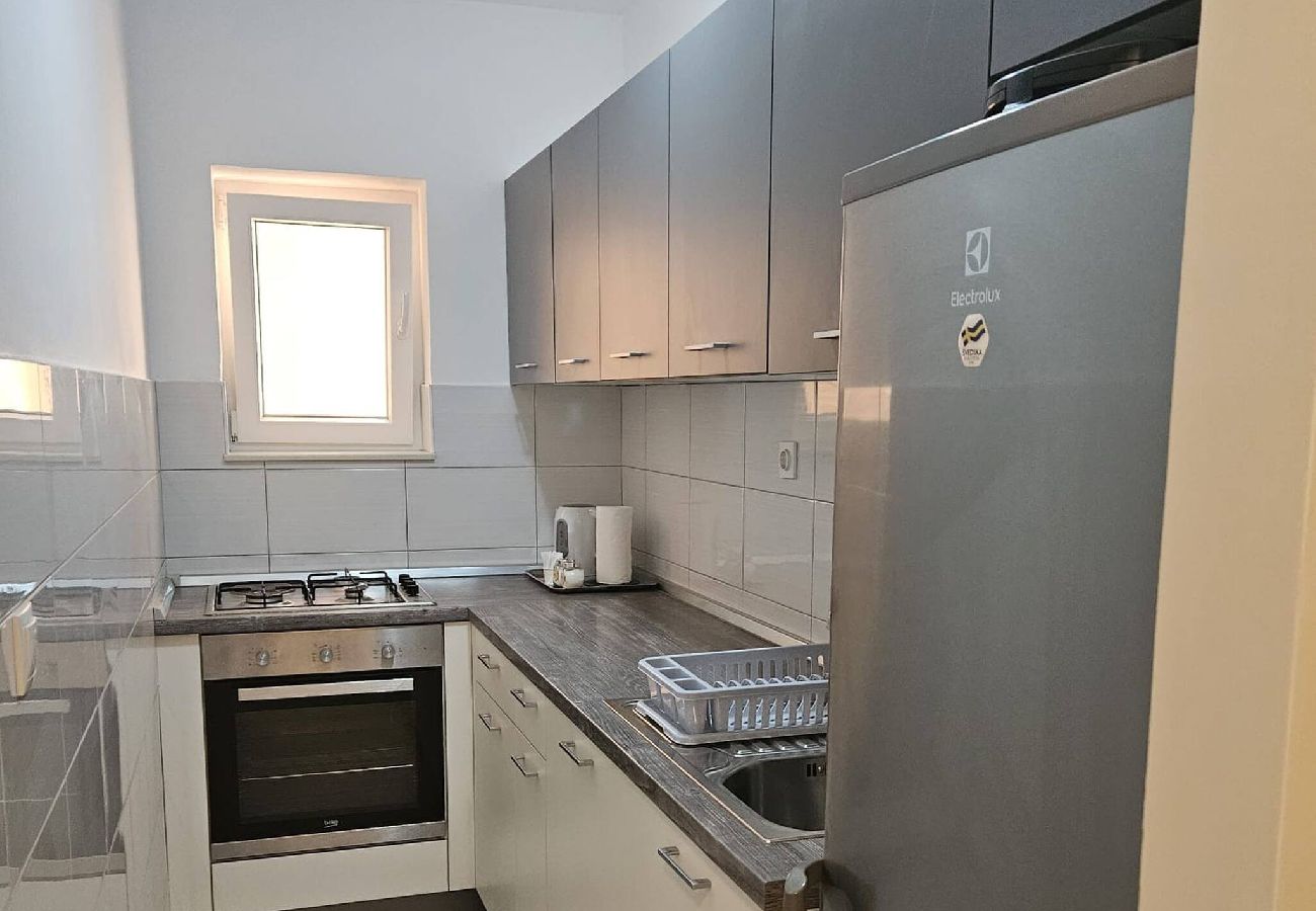 Ferienwohnung in Grebaštica - Apartments Miro - one bedroom apartment