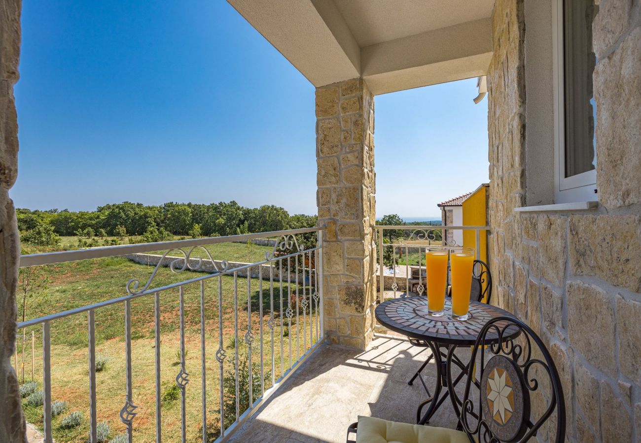 Villa in Krnica - Bezaubernde Villa East mit Pool und Whirlpool