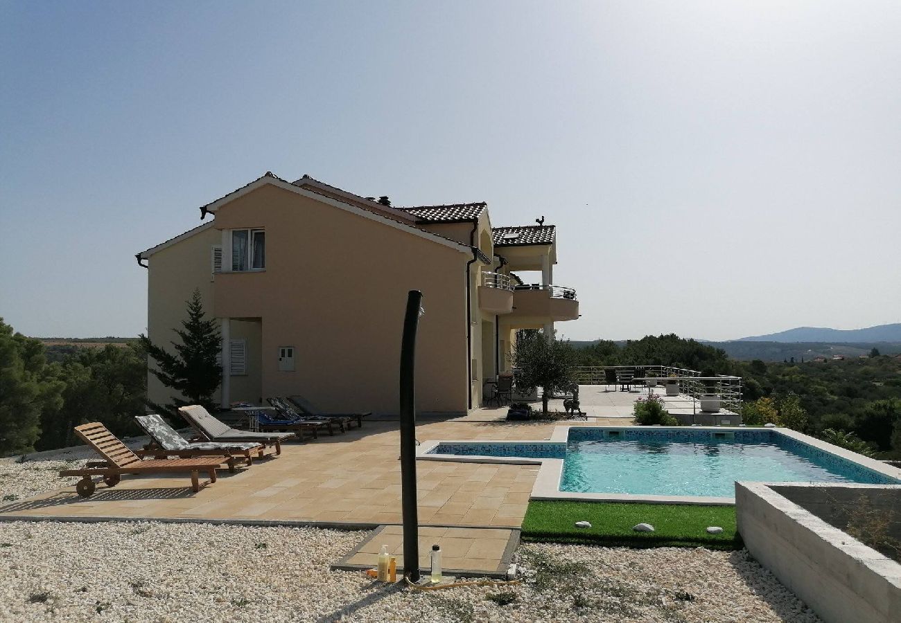 Ferienwohnung in Skradin - Apartments Scolopax Rusticola - two bedroom apartment with a balcony A2