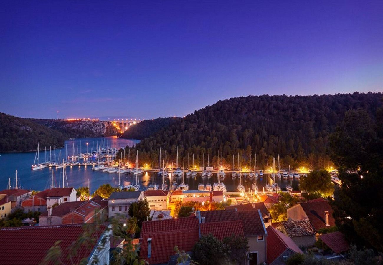 Ferienwohnung in Skradin - Apartments Scolopax Rusticola - two bedroom apartment with a balcony A2