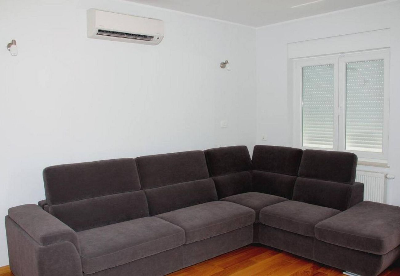 Ferienwohnung in Šibenik - Apartment Jamnjak - one bedroom apartment