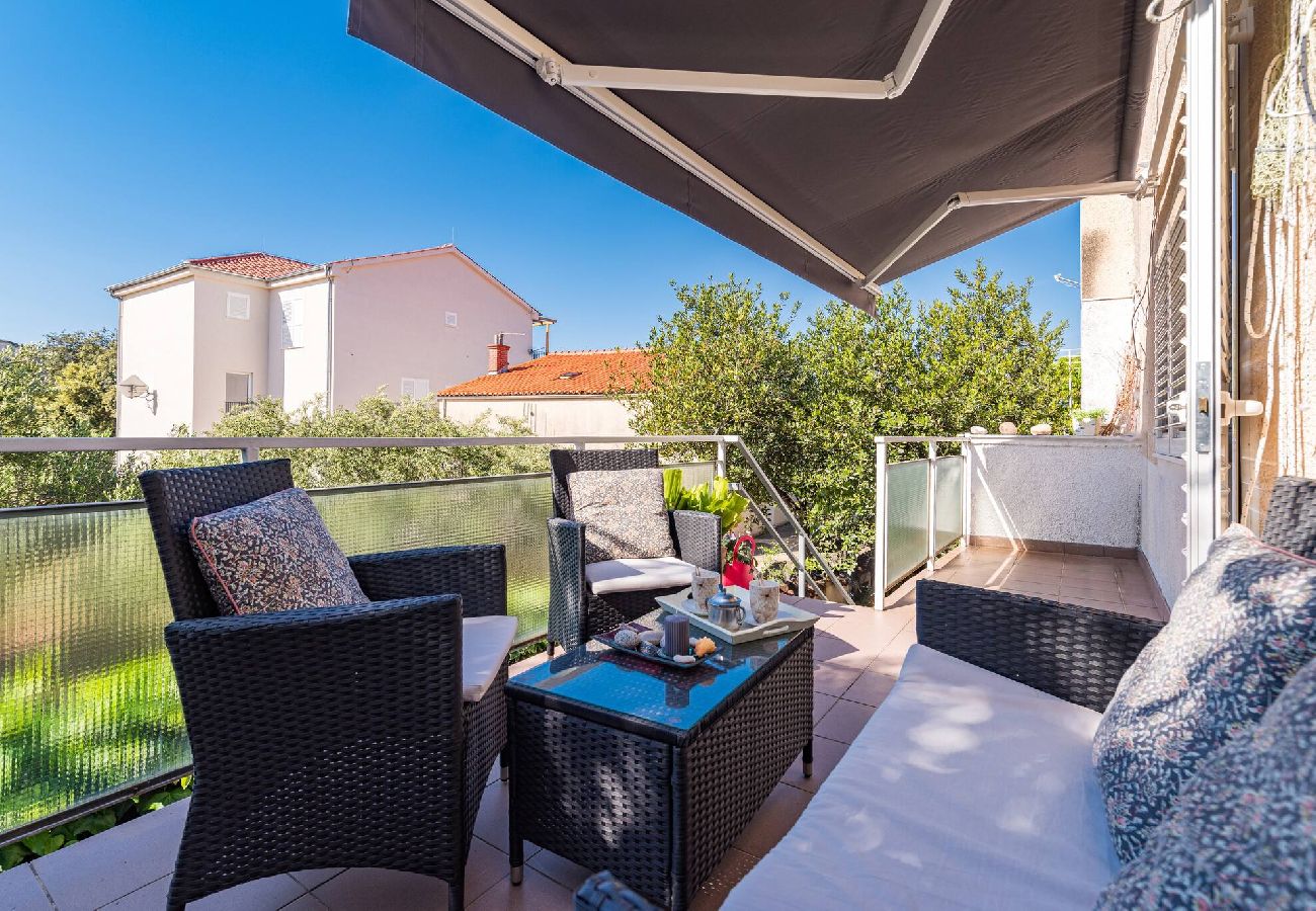 Ferienwohnung in Šibenik-Brodarica - Apartments Nena - Apartment mit einem Schlafzimmer und Balkon (Matea A1)