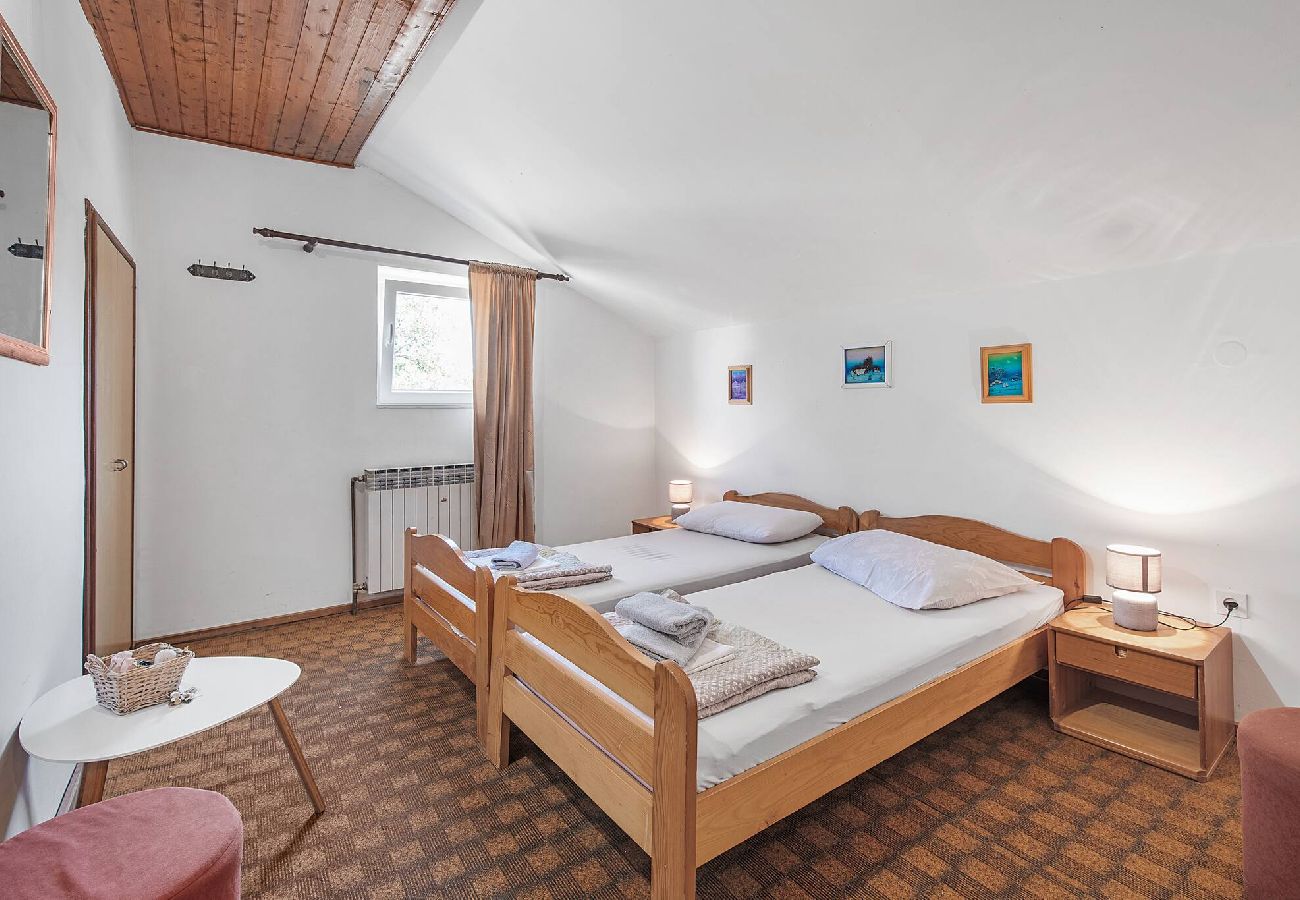 Ferienwohnung in Šibenik-Brodarica - Apartments Nena - Apartment mit zwei Schlafzimmern und Balkon (Paola A2)