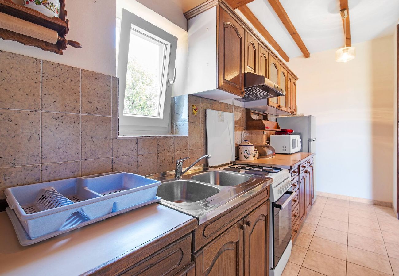 Ferienwohnung in Šibenik-Brodarica - Apartments Nena - Apartment mit zwei Schlafzimmern und Balkon (Paola A2)