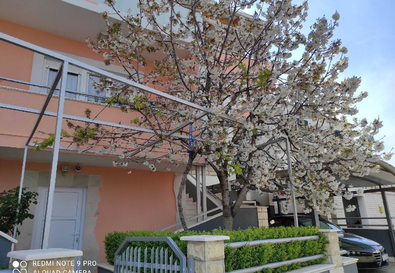 Ferienwohnung in Rogoznica - Apartment Mili – Apartment mit zwei Schlafzimmern und Meerblick