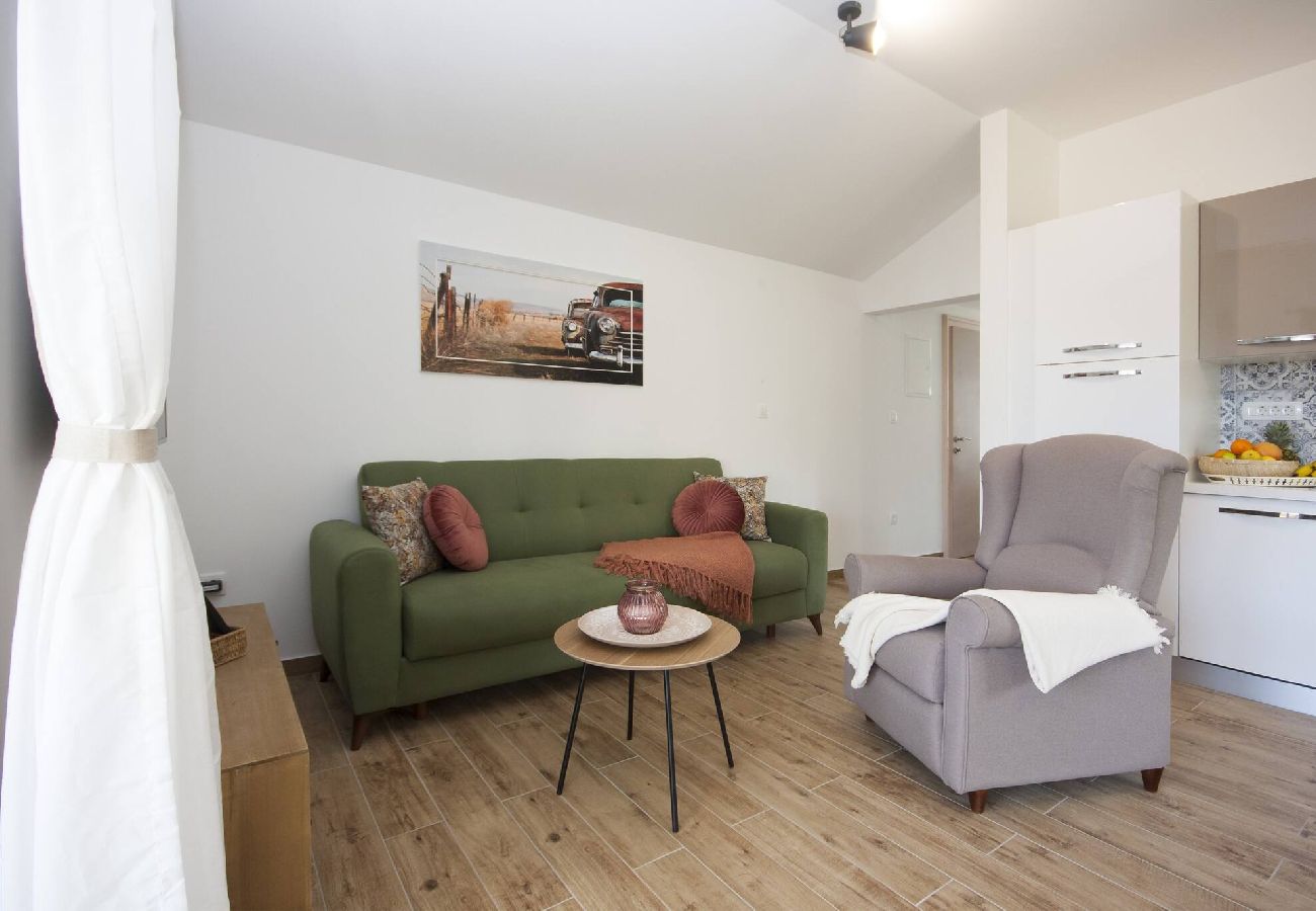 Ferienwohnung in Šibenik-Brodarica - Apartments Tonia - Apartment mit einem Schlafzimmer und Meerblick (Mala A1)