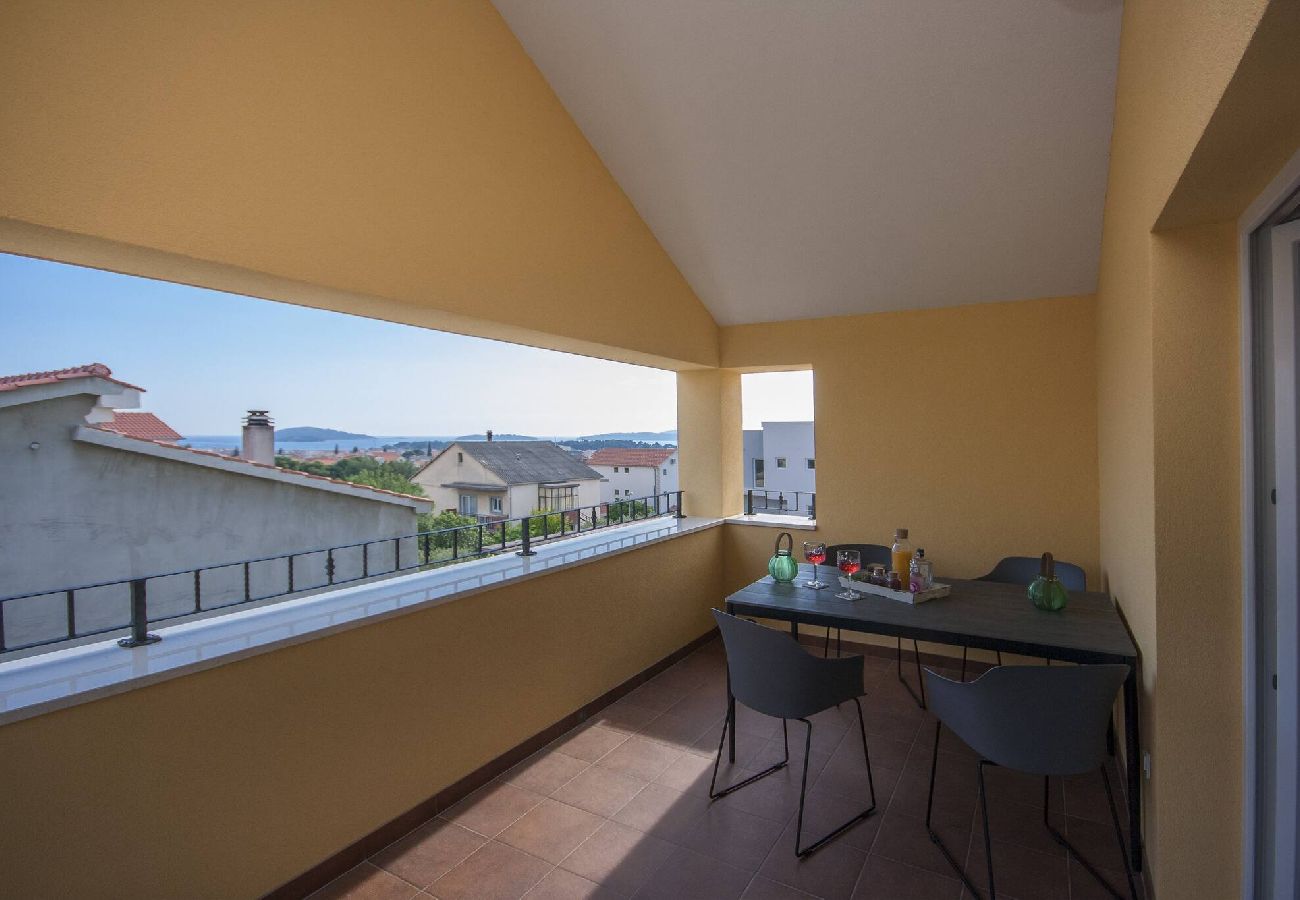 Ferienwohnung in Šibenik-Brodarica - Apartments Tonia - Apartment mit einem Schlafzimmer und Meerblick (Mala A1)