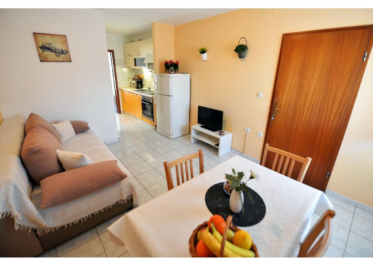 Ferienwohnung in Murter - Apartments Kostelić - Apartment mit einem Schlafzimmer und Meerblick A1