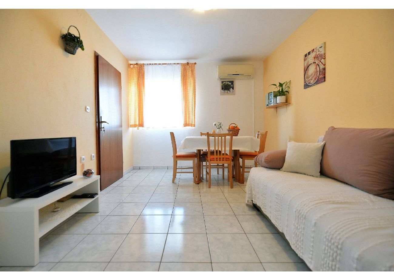 Ferienwohnung in Murter - Apartments Kostelić - Apartment mit einem Schlafzimmer und Meerblick A1