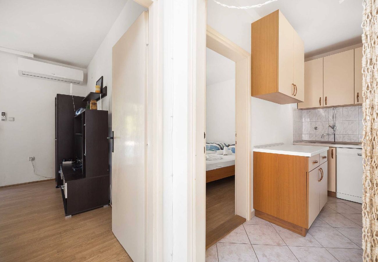 Ferienwohnung in Šibenik-Brodarica - Terra Mare Apartments – Apartment mit zwei Schlafzimmern und Balkon