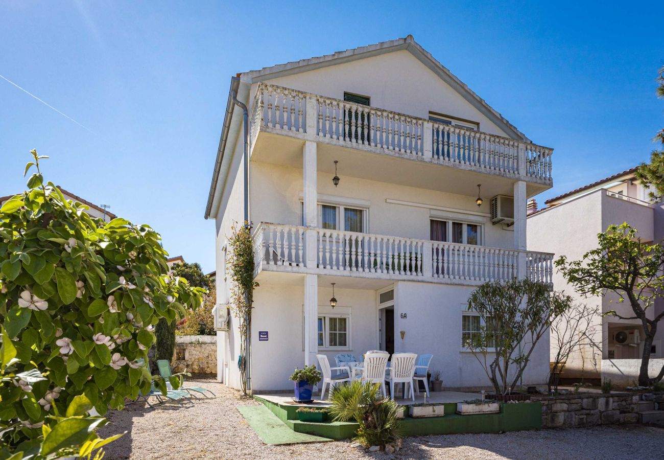 Ferienwohnung in Šibenik-Brodarica - Terra Mare Apartments – Apartment mit zwei Schlafzimmern und Balkon