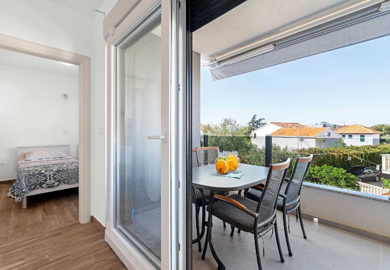 Ferienwohnung in Rogoznica - Apartments Boomerang – Apartment mit zwei Schlafzimmern und Meerblick A1