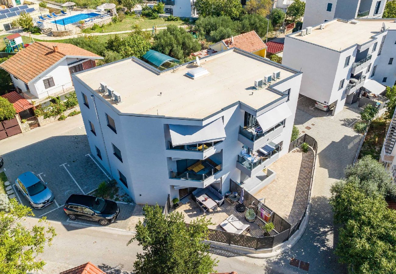 Ferienwohnung in Zecevo Rogoznicko - Apartments Boomerang – Apartment mit zwei Schlafzimmern und Meerblick A2