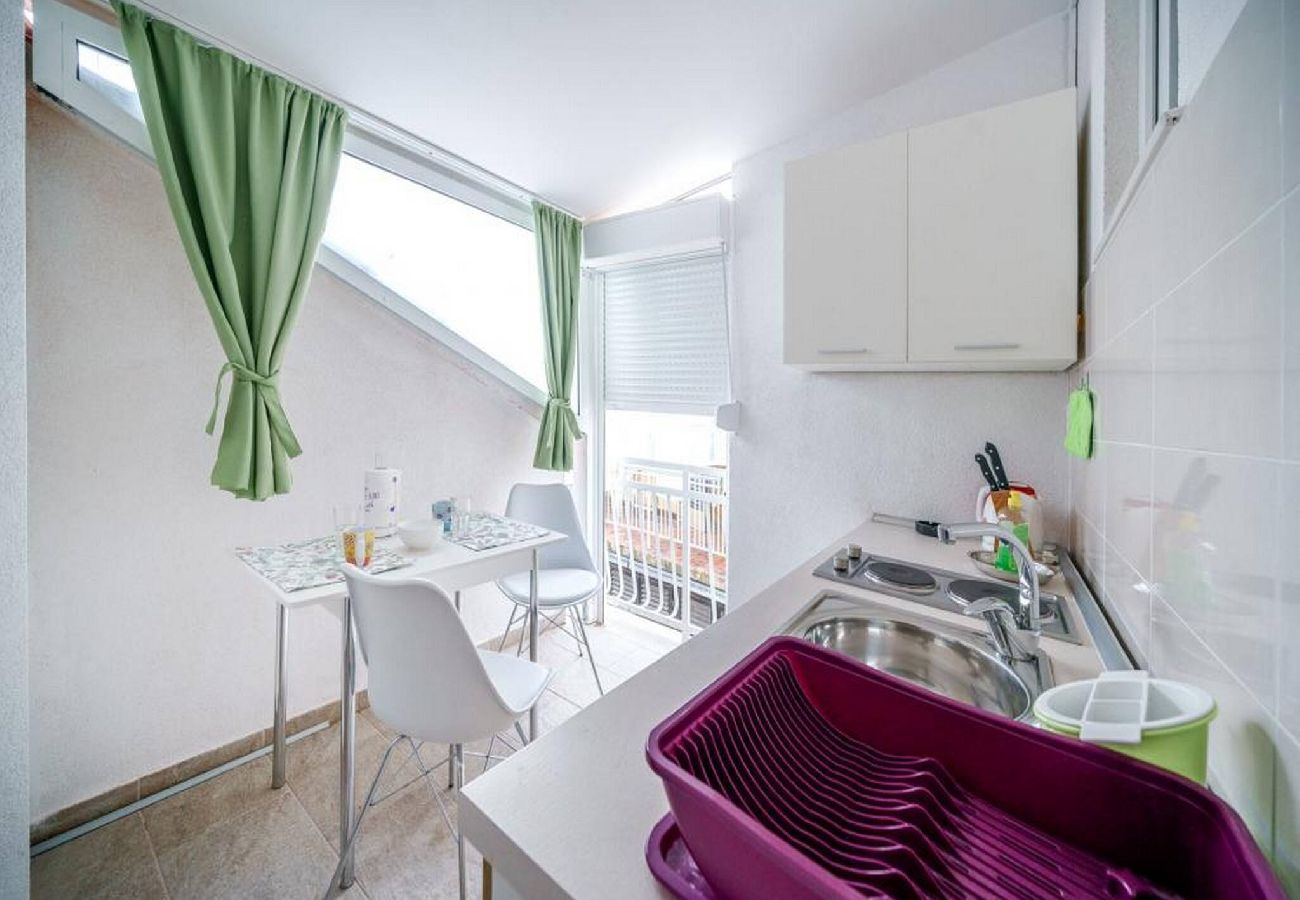 Ferienwohnung in Vodice - Apartments Matija - Apartment mit einem Schlafzimmer