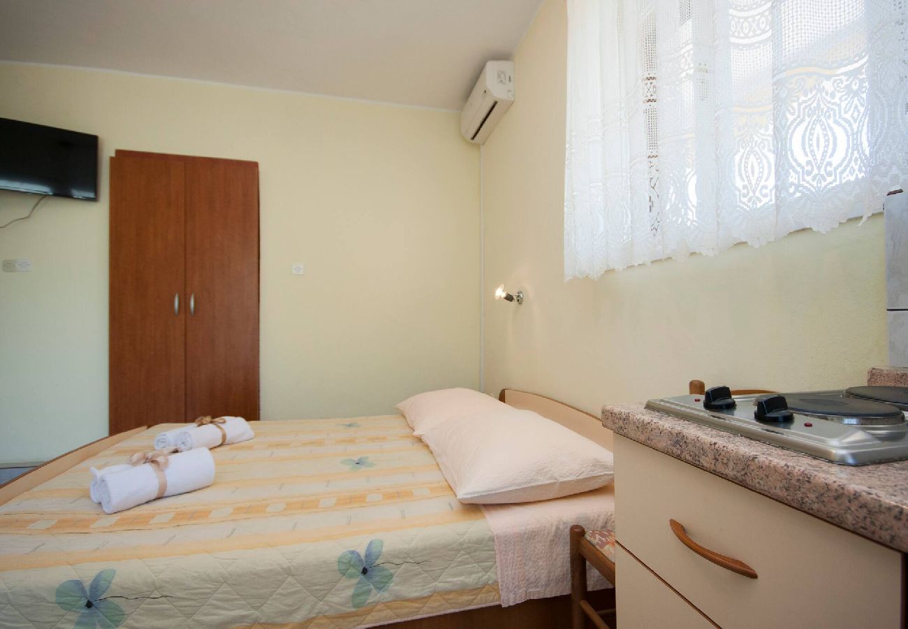 Studio in Primošten - Apartments und Zimmer Mikelin - Studio-Apartment Jure 5