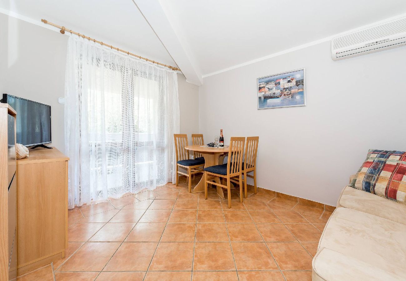 Ferienwohnung in Grebaštica - Apartments TeAna - One Bedroom Apartment A4 