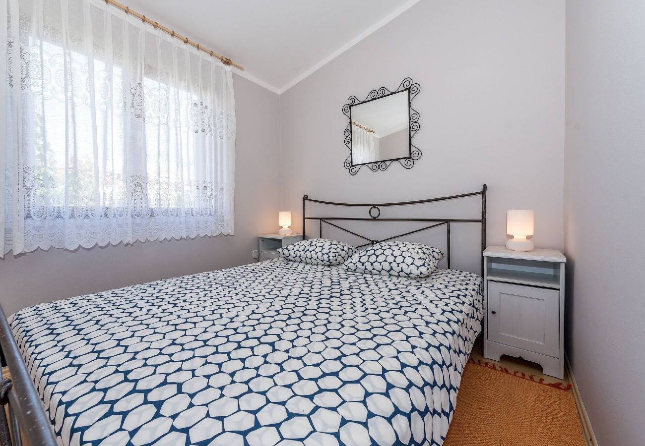 Ferienwohnung in Grebaštica - Apartments TeAna - Two Bedroom Apartment A5 