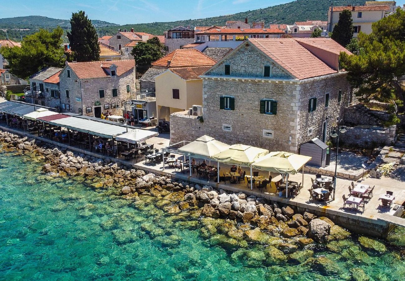 Ferienwohnung in Primošten - Vila Fenč - Apartment mit zwei Schlafzimmern und Meerblick A2