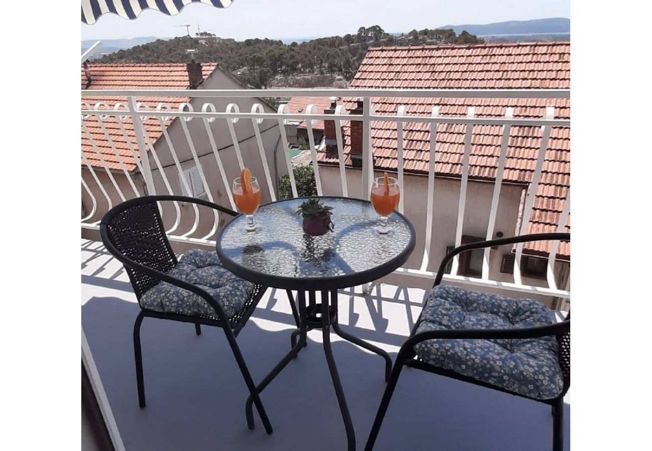 Ferienwohnung in Šibenik - Apartments Vanilla – Apartment mit einem Schlafzimmer und Meerblick