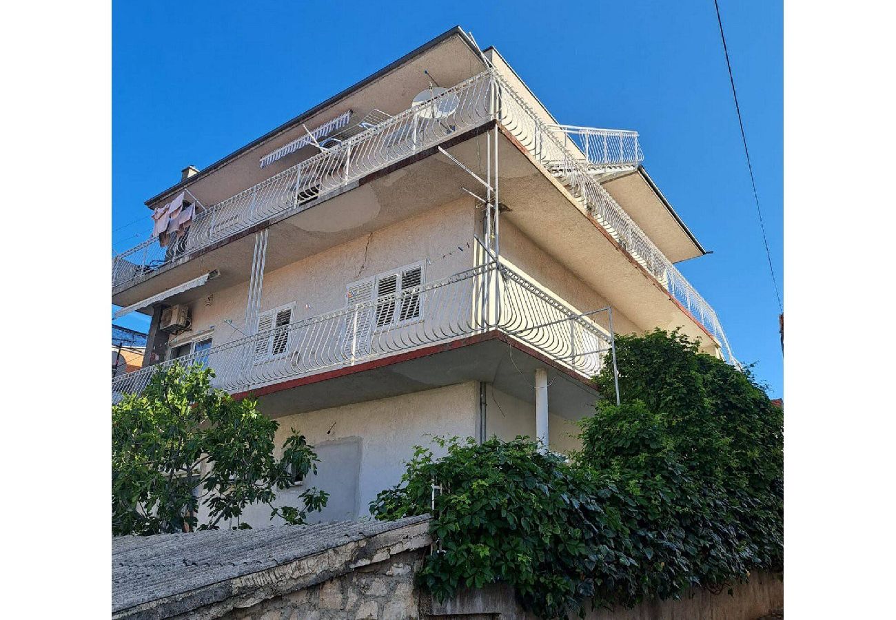 Ferienwohnung in Šibenik - Apartments Vanilla – Apartment mit einem Schlafzimmer und Meerblick