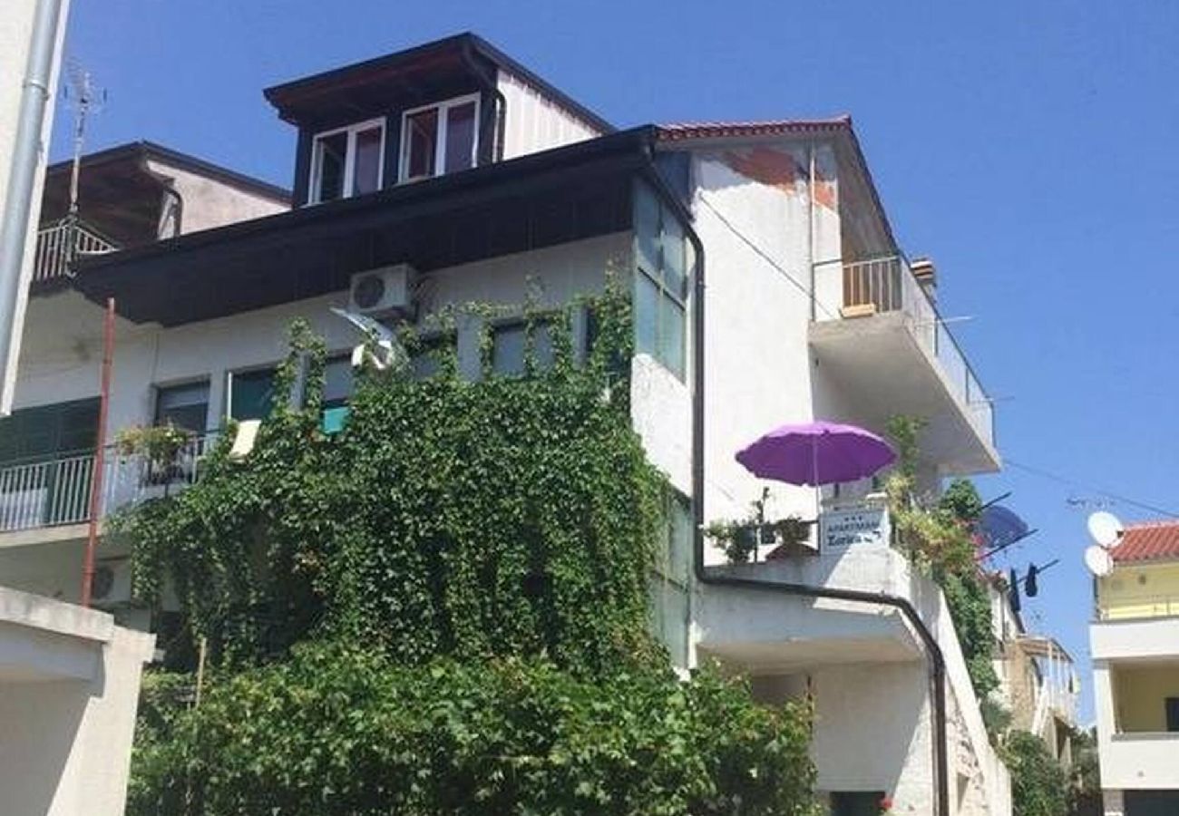 Ferienwohnung in Šibenik-Brodarica - Apartment Zorica – Apartment mit zwei Schlafzimmern und Meerblick