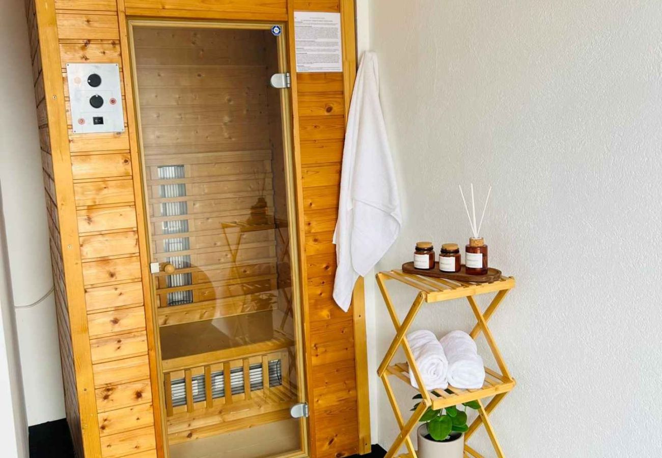 Ferienhaus in Trogir - Ferienhaus Tia – Haus mit drei Schlafzimmern und einem Außenpool