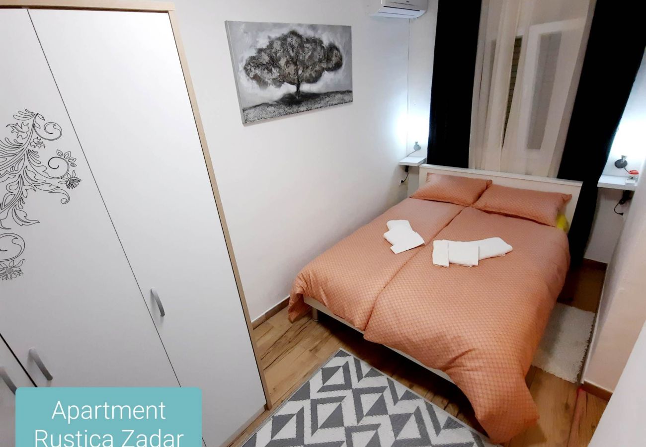 Ferienwohnung in Zadar - Apartment Rustica – Apartment mit zwei Schlafzimmern und Außenpool