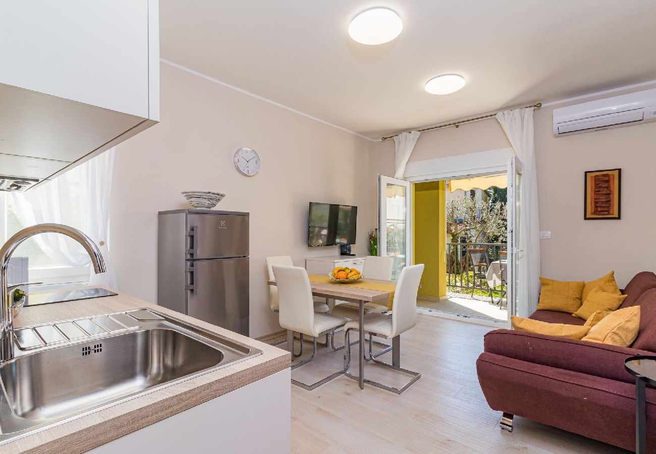 Apartment in Medulin - Modern, Elegant Apartment Laurus (Rosemary) 