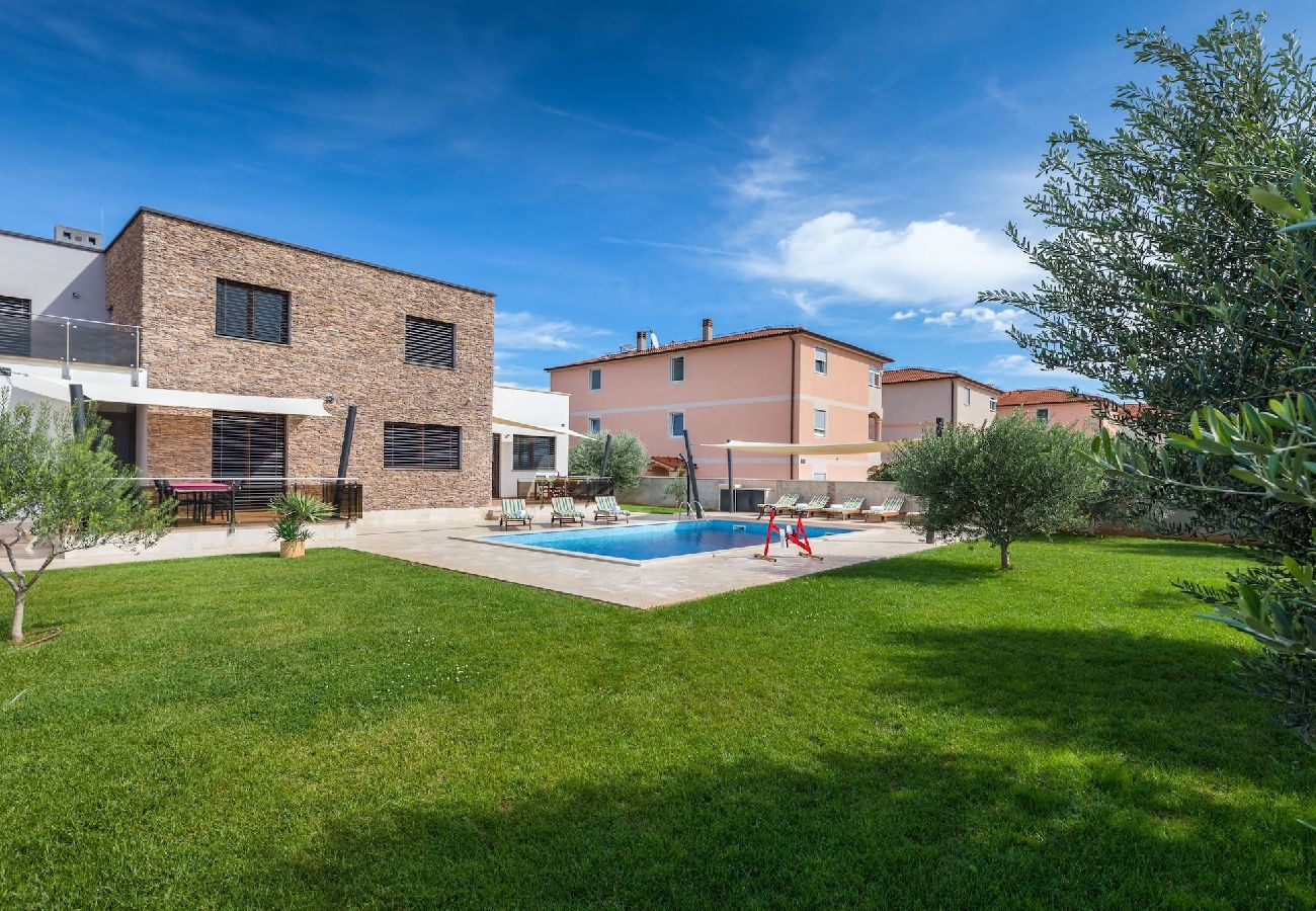 Villa in Medulin - Villa Gigetto with Private Pool and Big Garden 