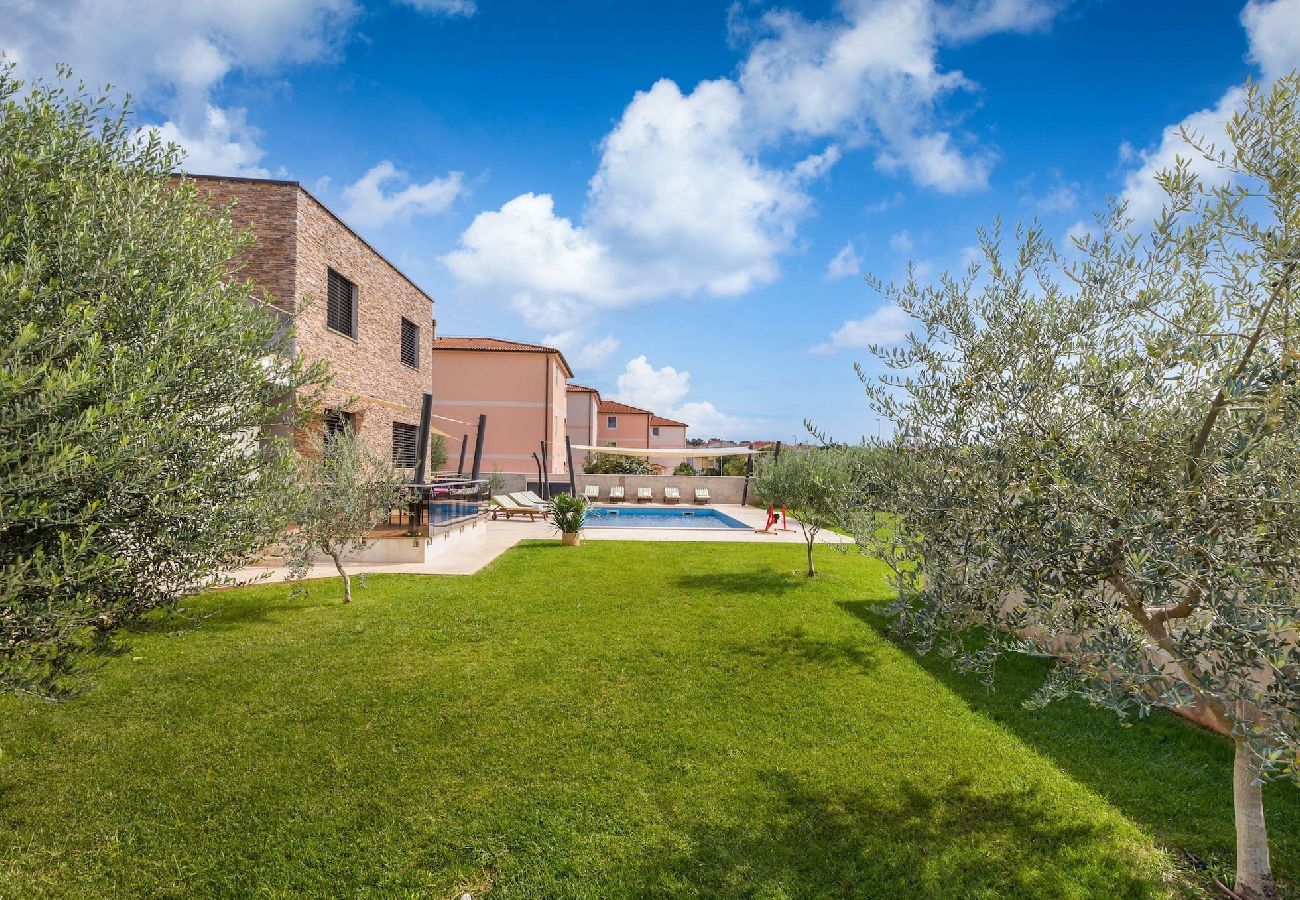 Villa in Medulin - Villa Gigetto with Private Pool and Big Garden 