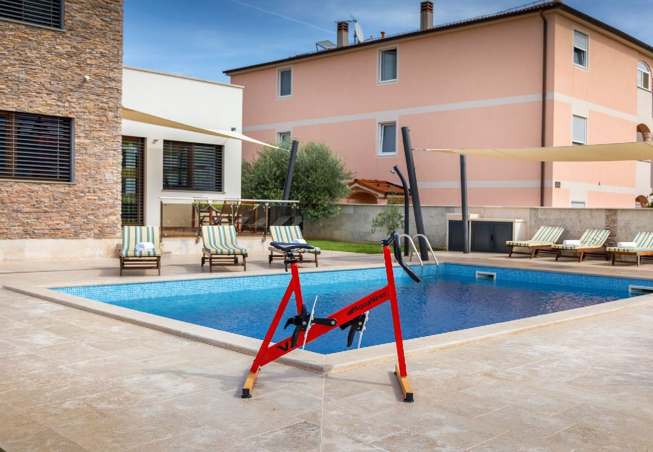 Villa in Medulin - Villa Gigetto with Private Pool and Big Garden 