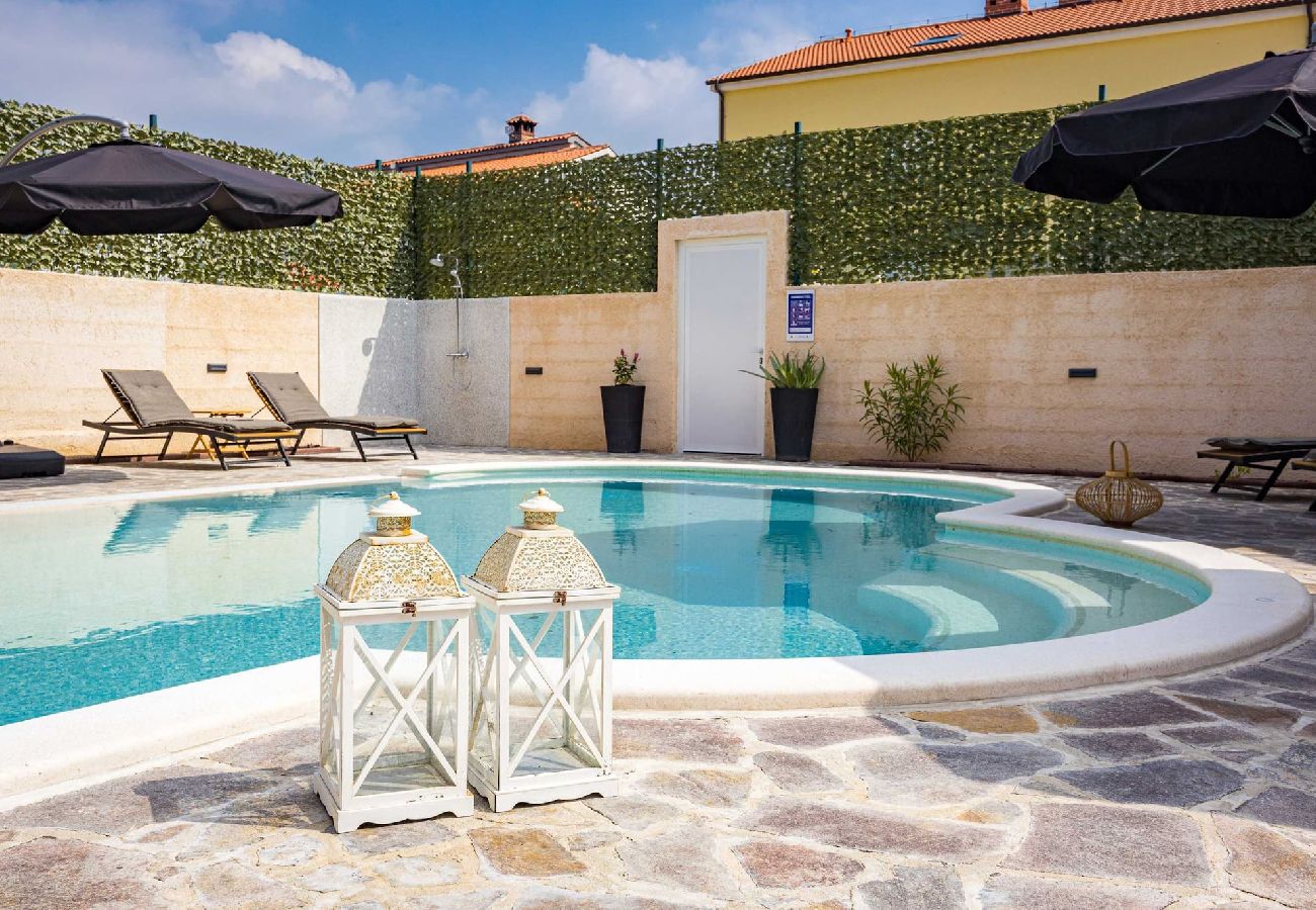 Villa in Pula - Villa Nur Amela - Pool, Jacuzzi, Darts