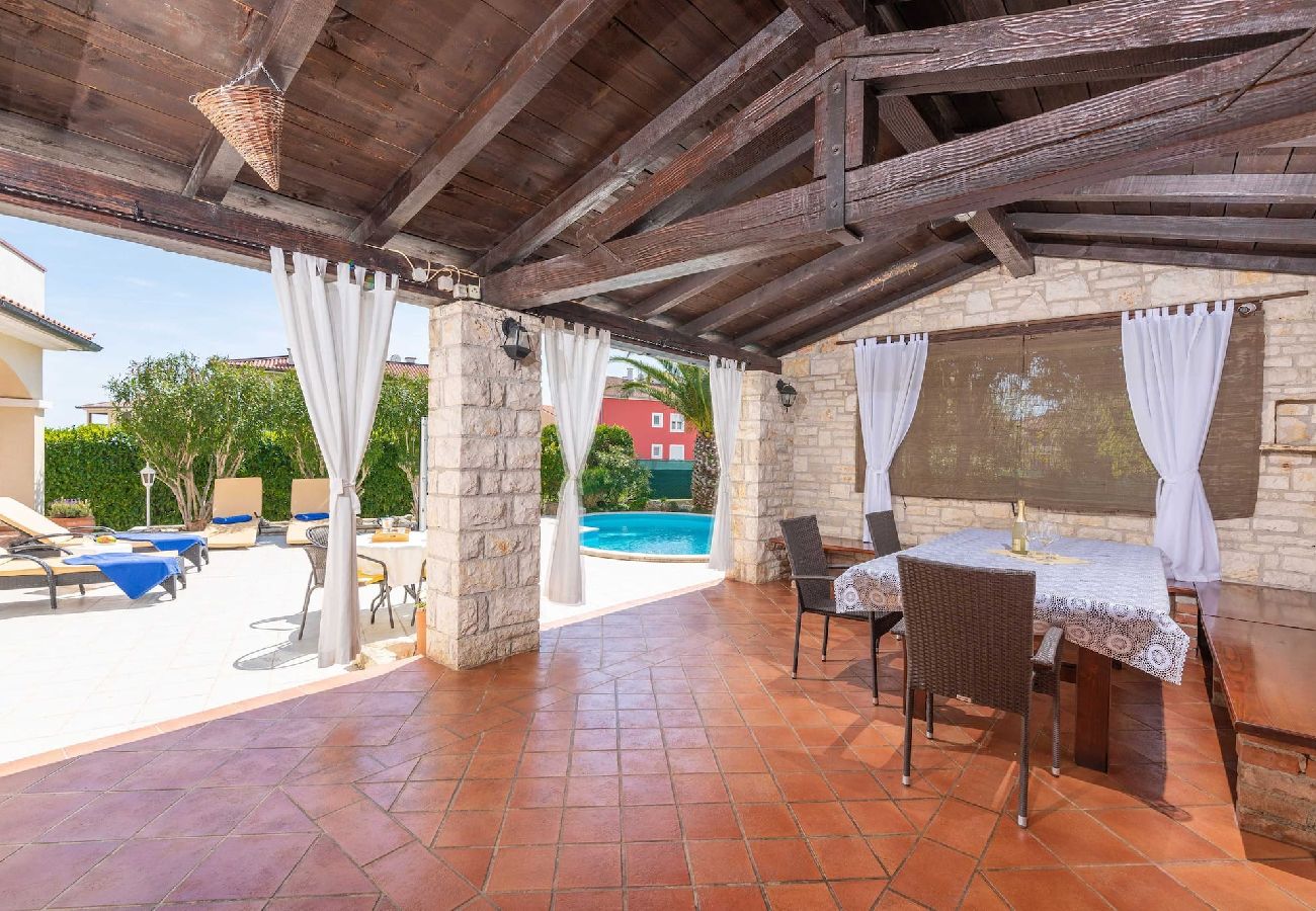 Villa in Premantura - Villa Beauty with Private Pool