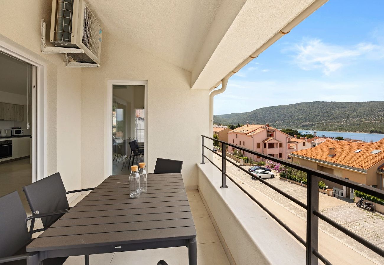 Apartment in Cres - Enchanting Summer Apartment