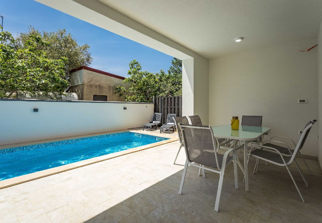 House in Peroj - Dolce Vita - Private Pool, Table Tennis 